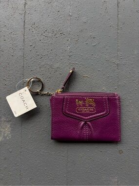 Y2K Mini Coach Madison Horse & Carriage B4 Plum Leather Card Wallet Keychain NEW